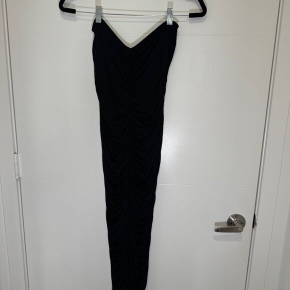 BLACK RUCHED BODYCON STRAPLESS MIDI DRESS SIZE L - Picture 4 of 5